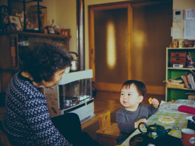 孫が遺品整理を行う理由と背景